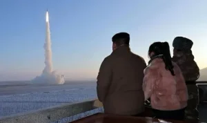 Korea Utara Luncurkan Rudal Balistik di Tengah Kunjungan Trump ke Seoul